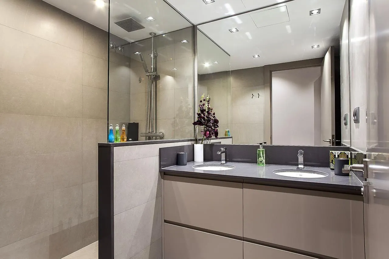 Elegant Eixample Apartment Nicely Decorated Barcelone
